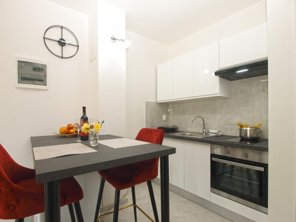 Apartment Florinda 2091 Pula Buitenkant foto